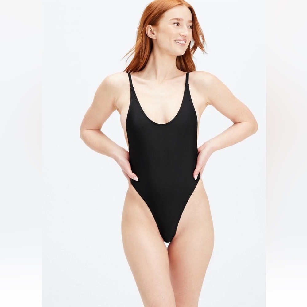 Fabletics Noa Sexy One Piece Swimsuit NWT